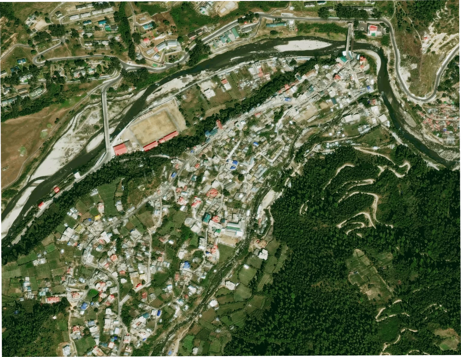 30 cm resolution satellite image of the Tenga River